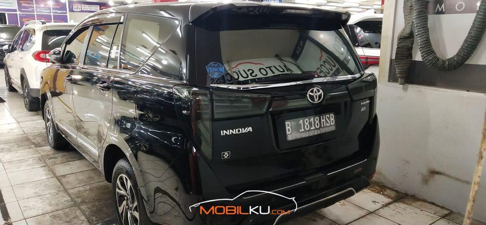 Mobil Toyota Kijang Innova 2021