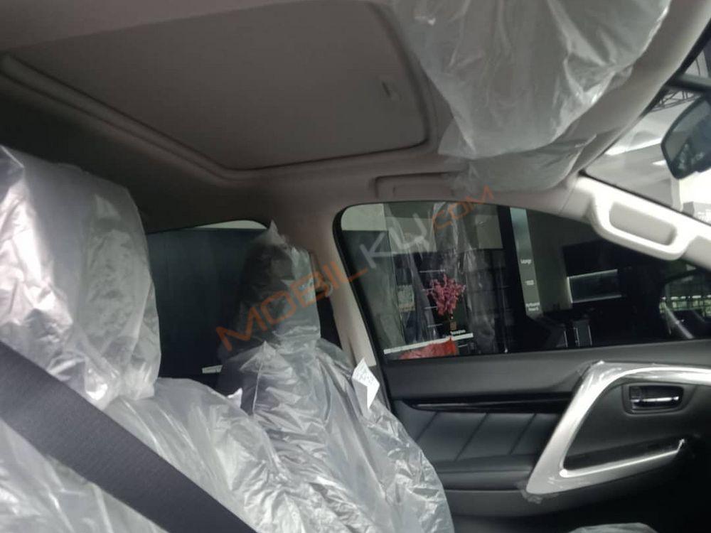 Mobil Mitsubishi Pajero Sport 2022