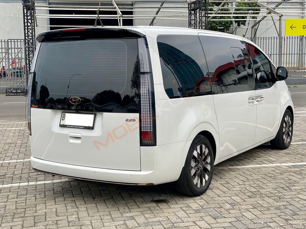 Mobil Hyundai Staria 2022