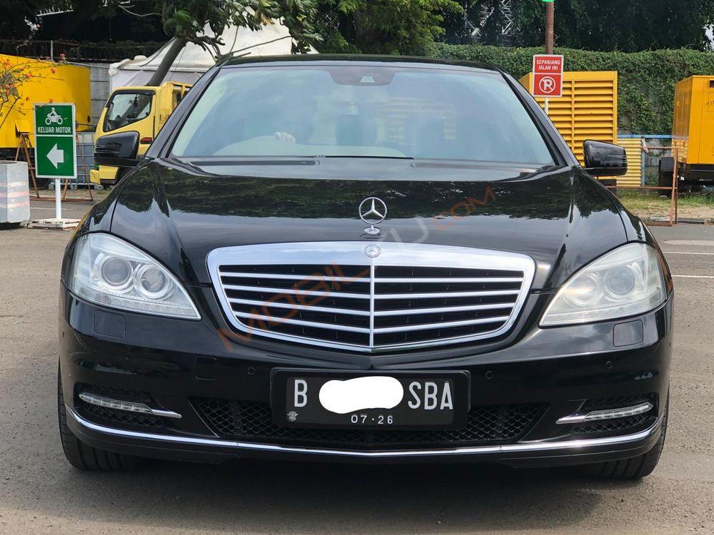 Mobil Mercedes-Benz S-Class 2011