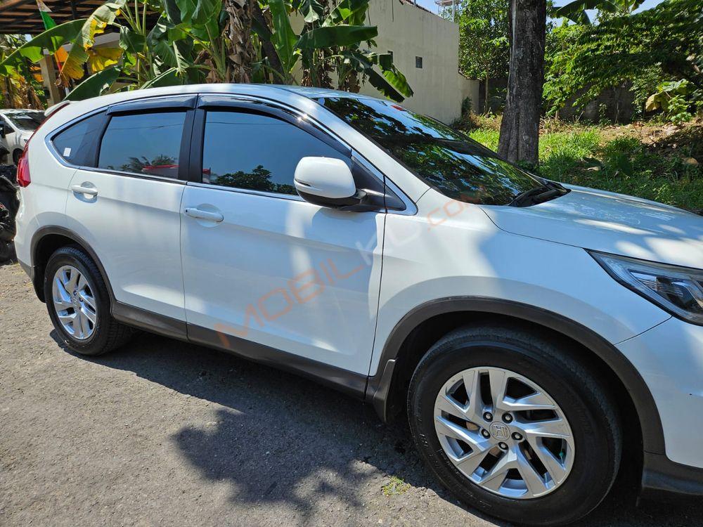 Mobil Honda CR-V 2015