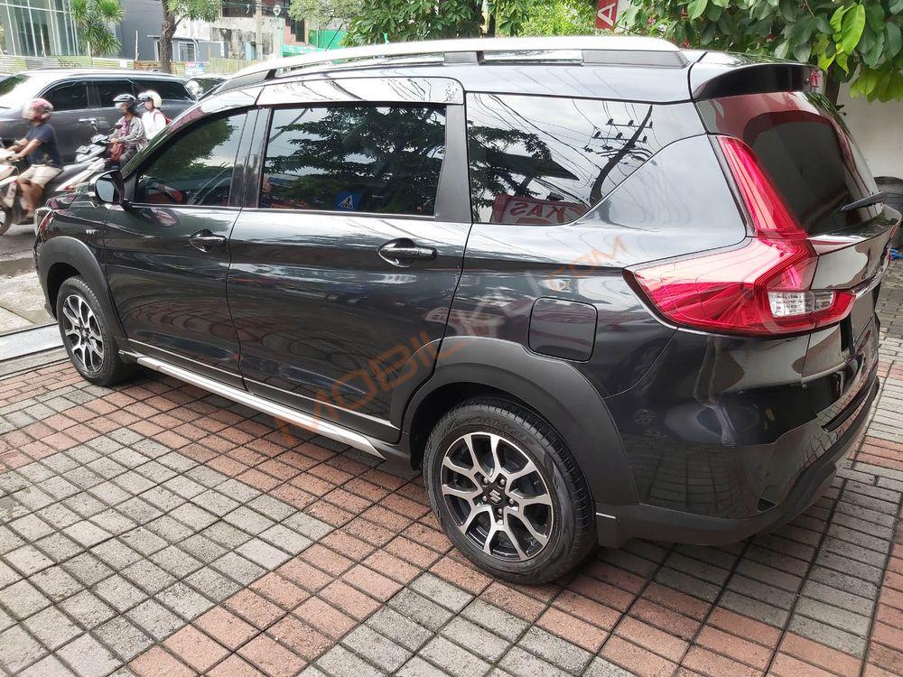 Mobil Suzuki XL7 2021