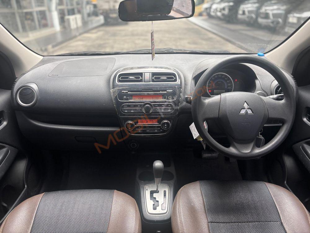 Mobil Mitsubishi Mirage 2014