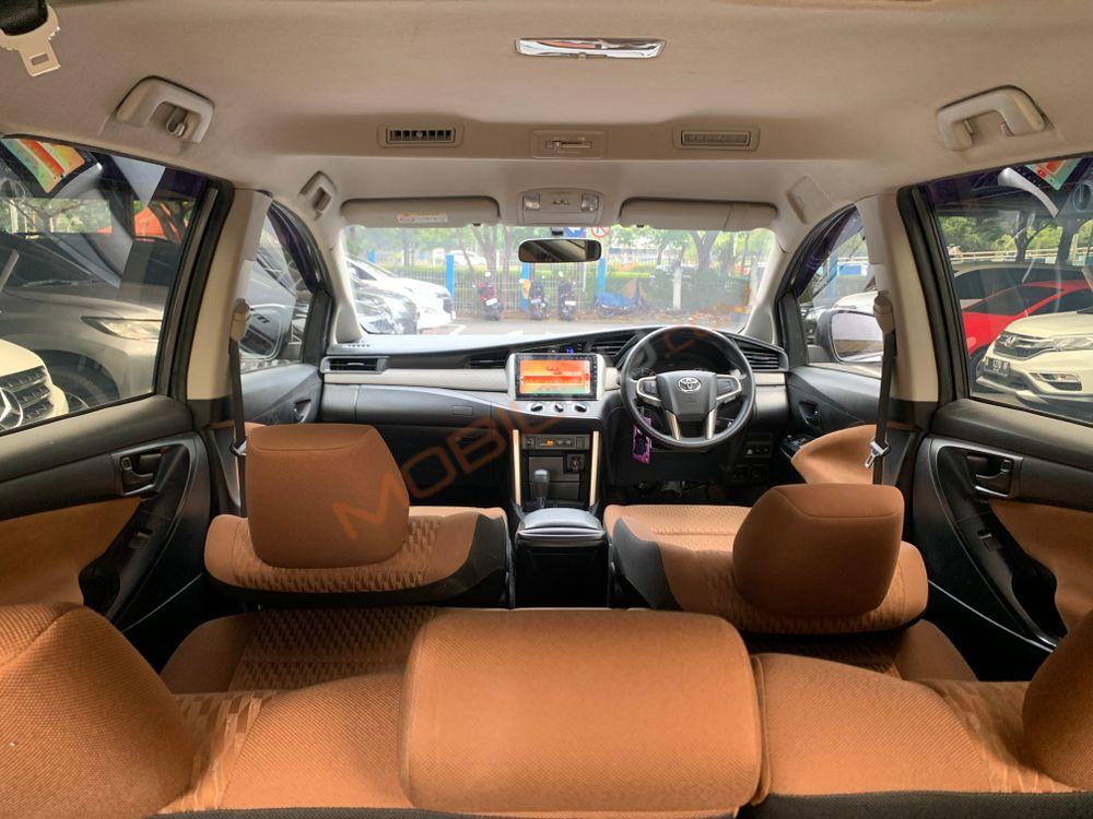 Mobil Toyota Kijang Innova 2017