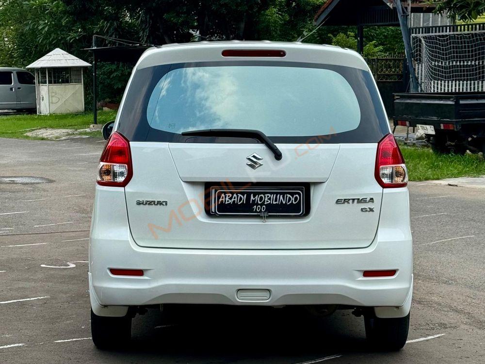 Mobil Suzuki Ertiga 2012
