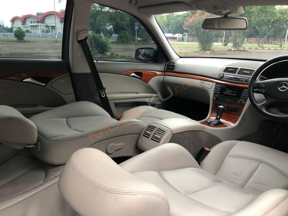 Mobil Mercedes-Benz E-Class 2007