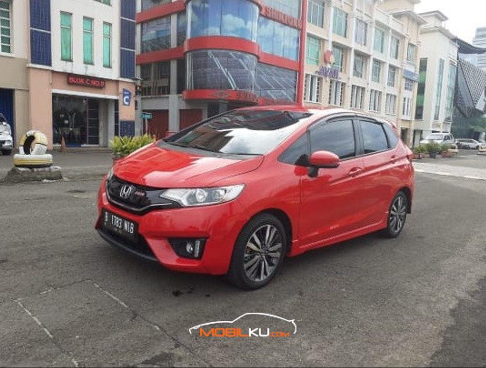 Mobil Honda Jazz 2010