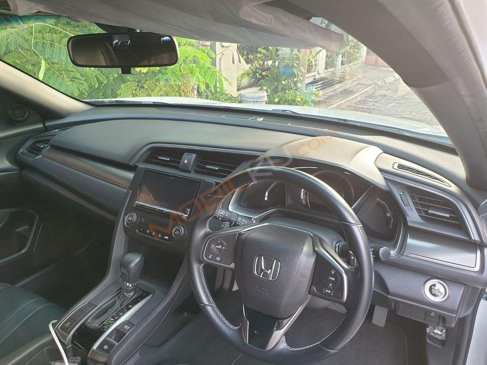 Mobil Honda Civic Hatchback 2018
