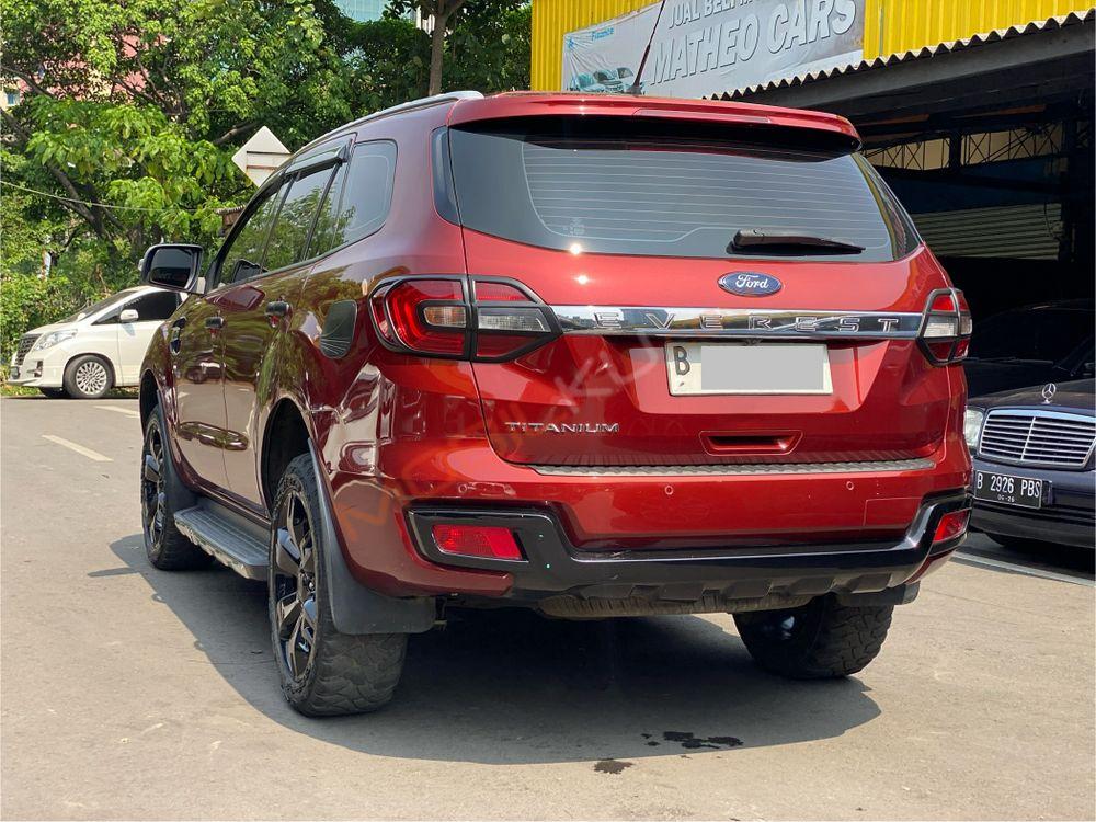 Mobil Ford Everest 2015