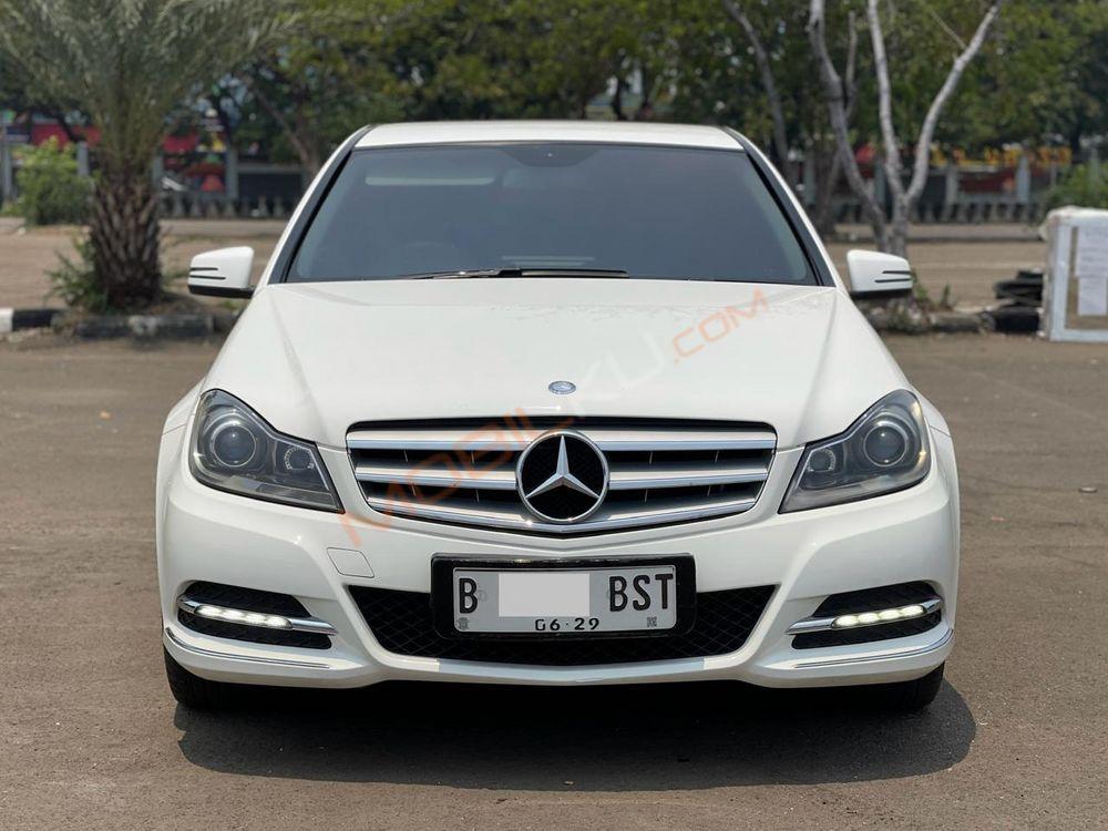 Mobil Mercedes-Benz C-Class 2014