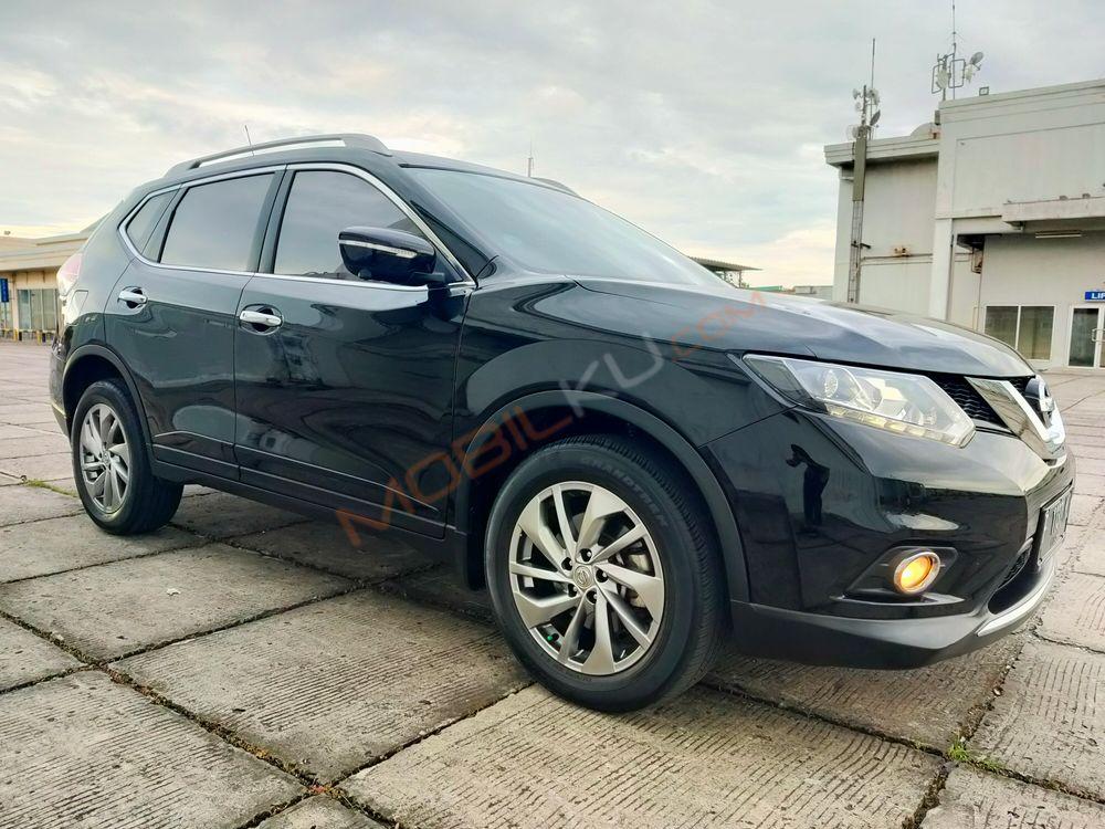 Mobil Nissan X-Trail 2017
