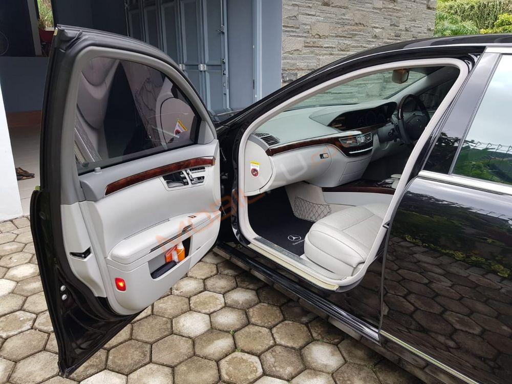 Mobil Mercedes-Benz S-Class 2011