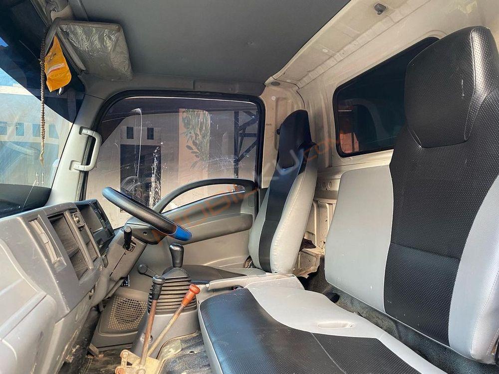 Mobil Isuzu Elf 2017