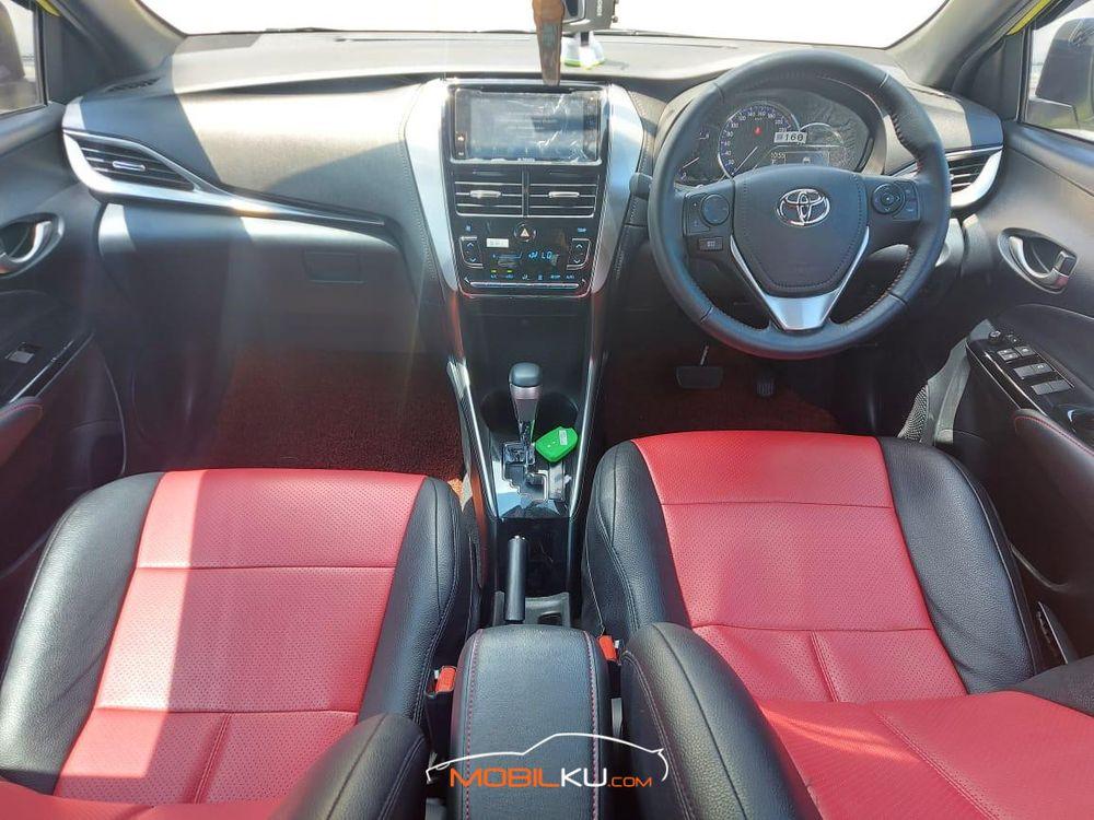 Mobil Toyota Yaris 2019