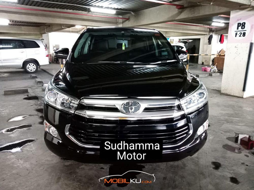 Mobil Toyota Kijang Innova 2018