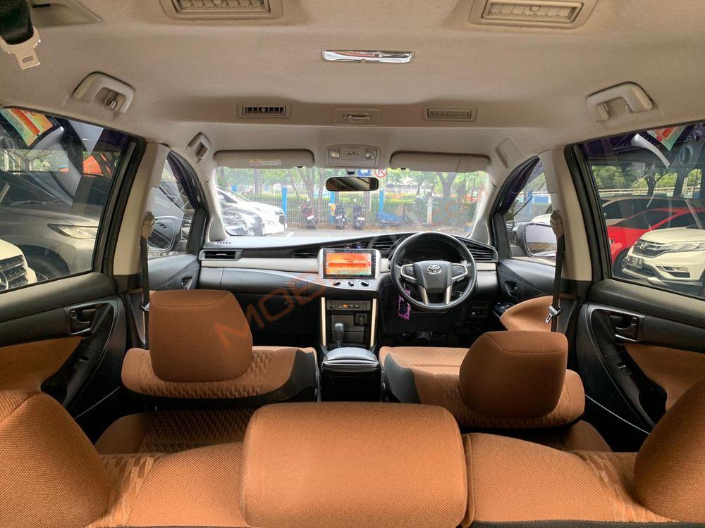 Mobil Toyota Kijang Innova 2017