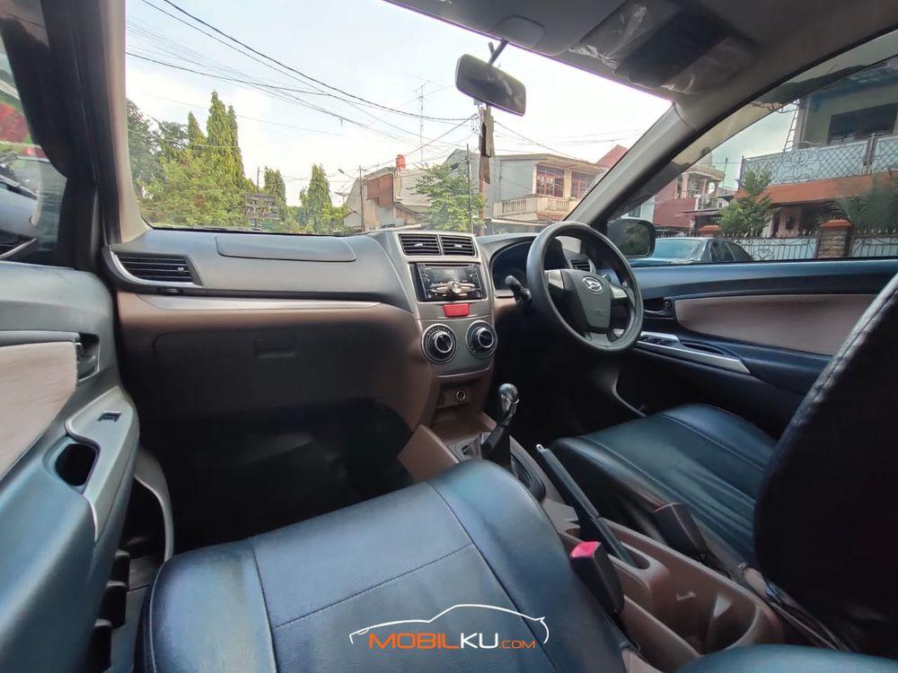 Mobil Daihatsu Xenia 2016