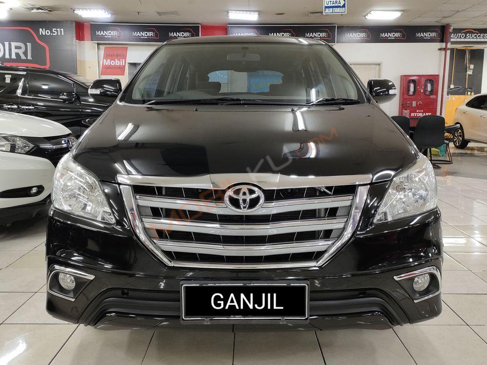 Mobil Toyota Kijang Innova 2015