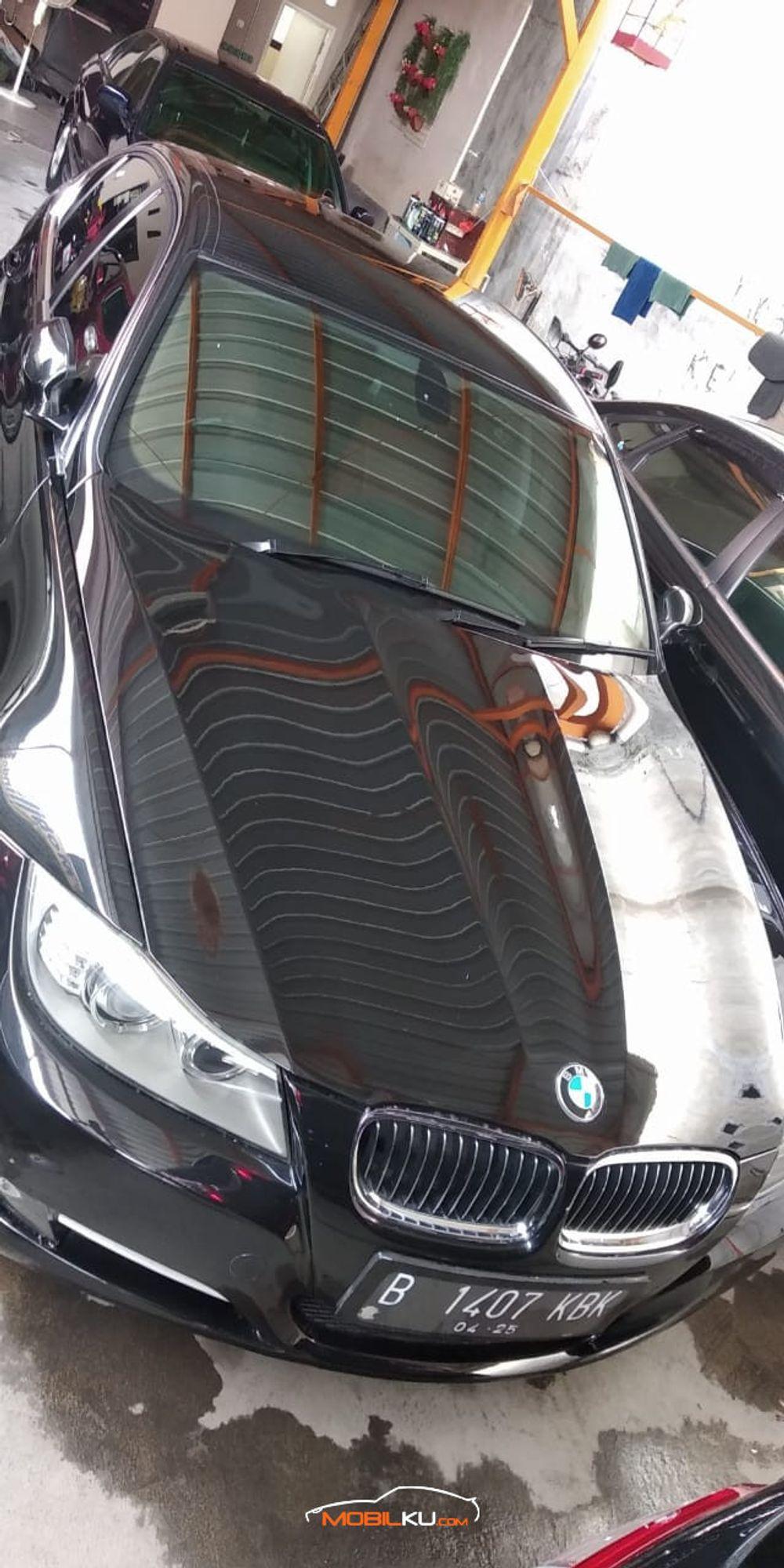 Mobil BMW 3 Series 2012