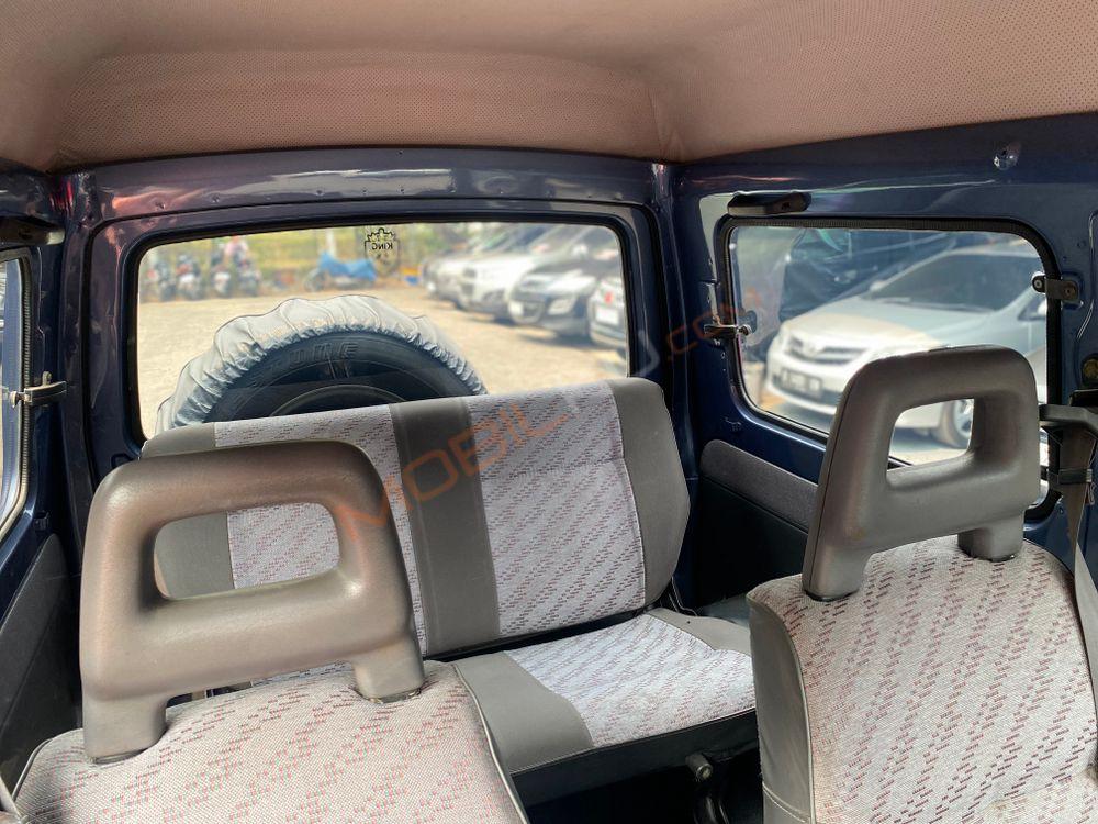 Mobil Suzuki Katana 2005