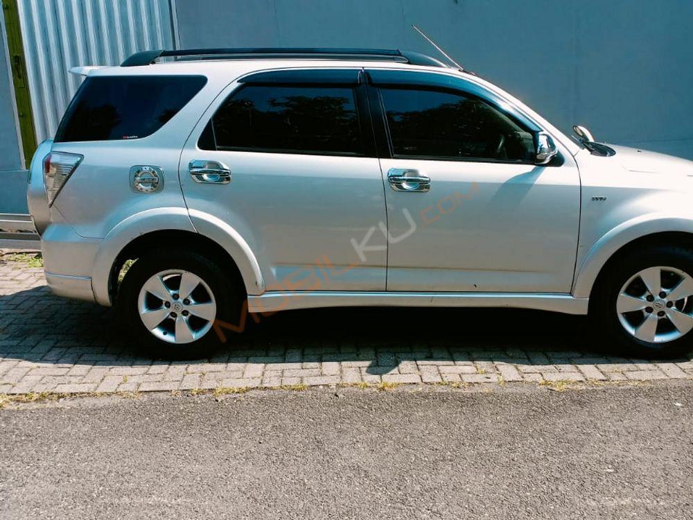 Mobil Toyota Rush 2012