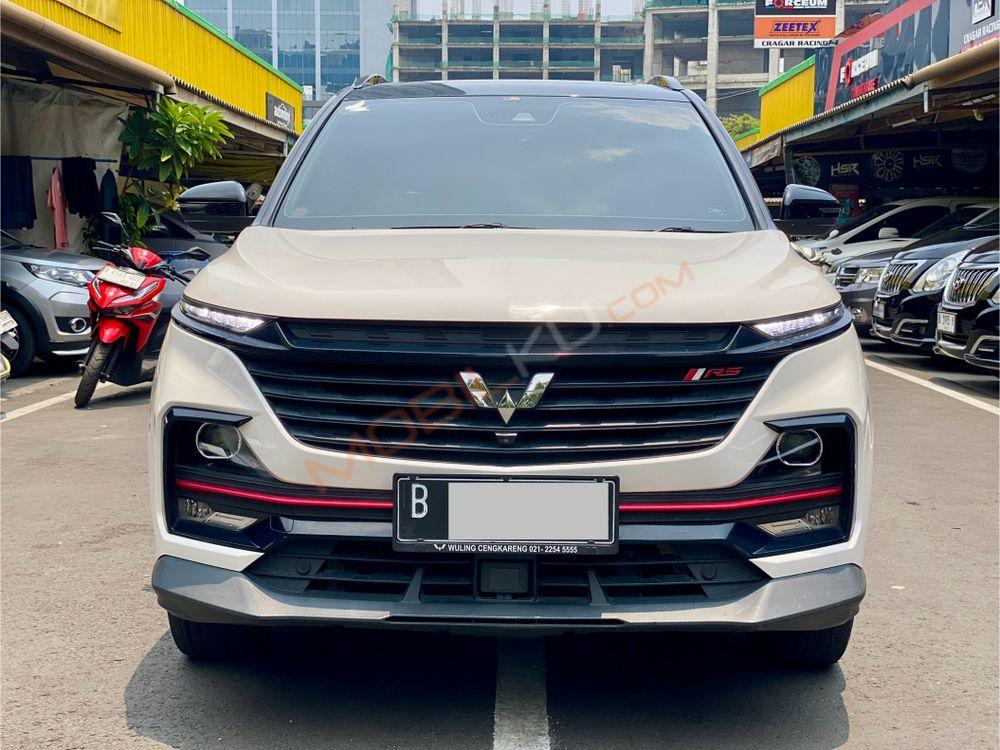 Mobil Wuling Almaz 2022