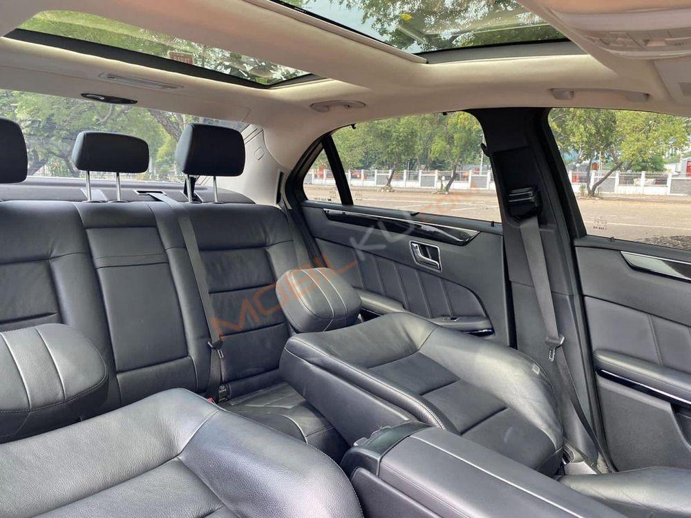 Mobil Mercedes-Benz E-Class 2011