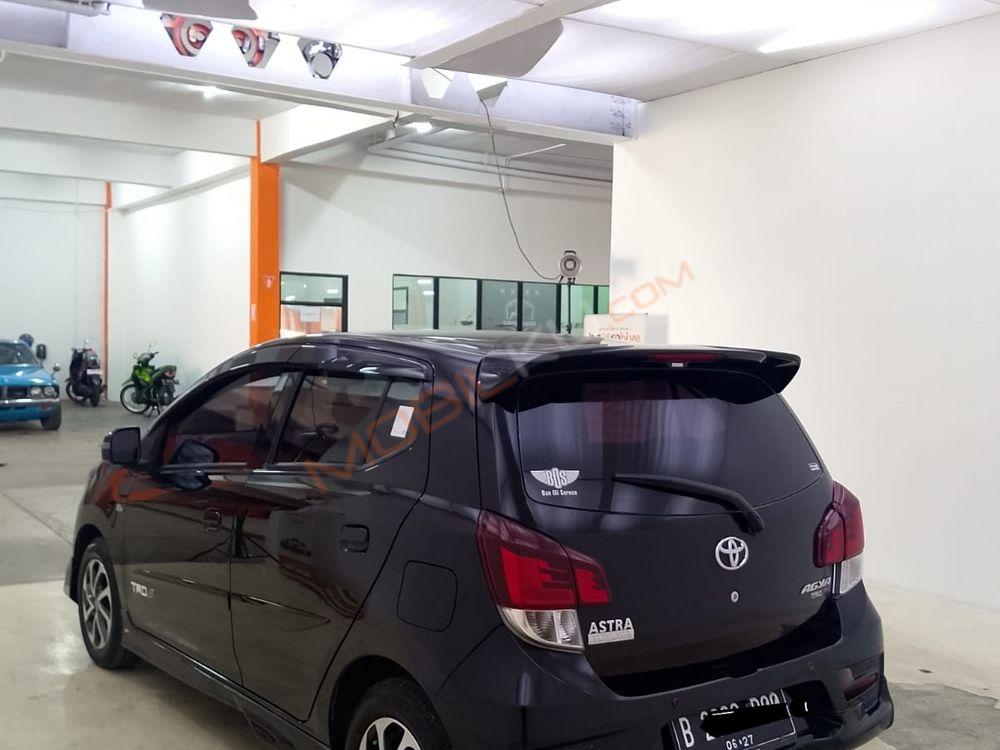 Mobil Toyota Agya 2017