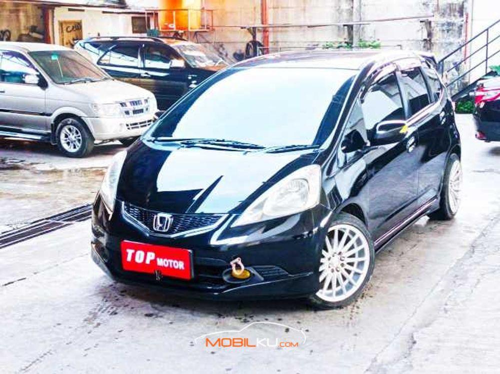 Mobil Honda Jazz 2009