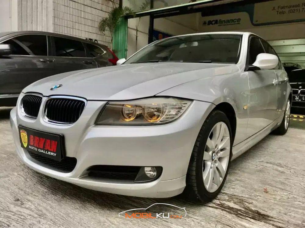 Mobil BMW 3 Series 2010