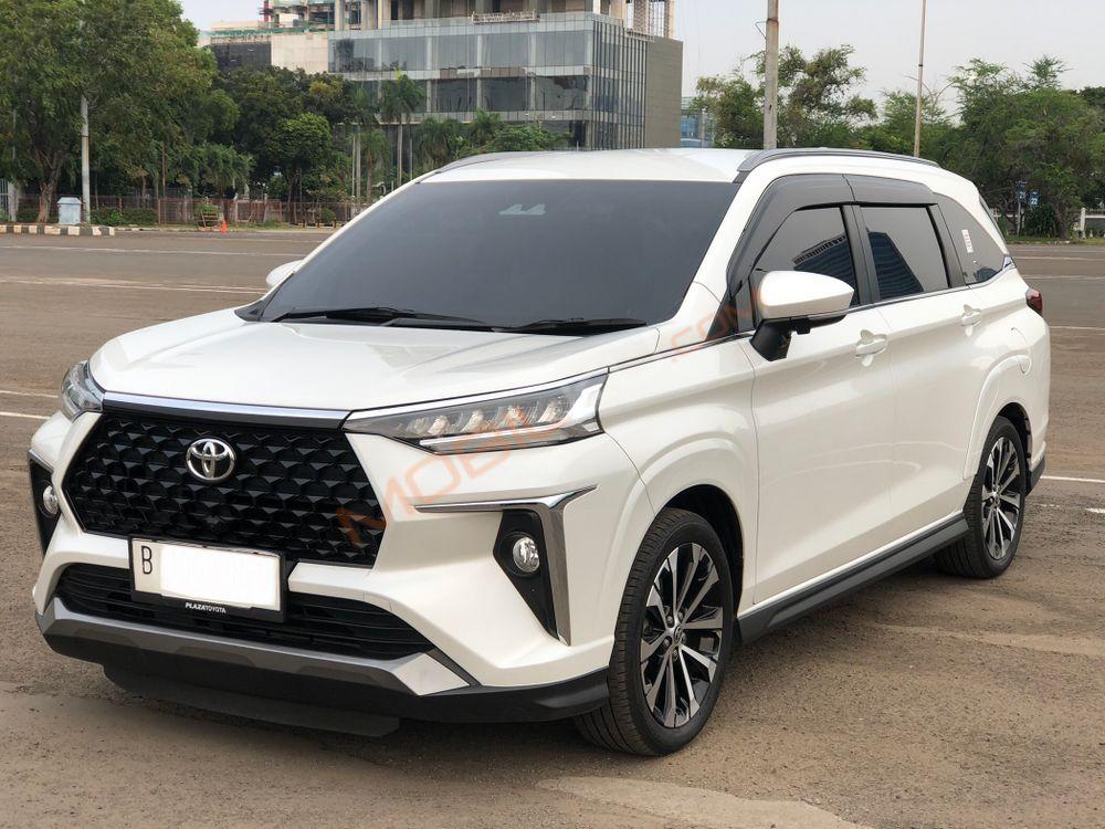 Mobil Toyota Veloz 2022