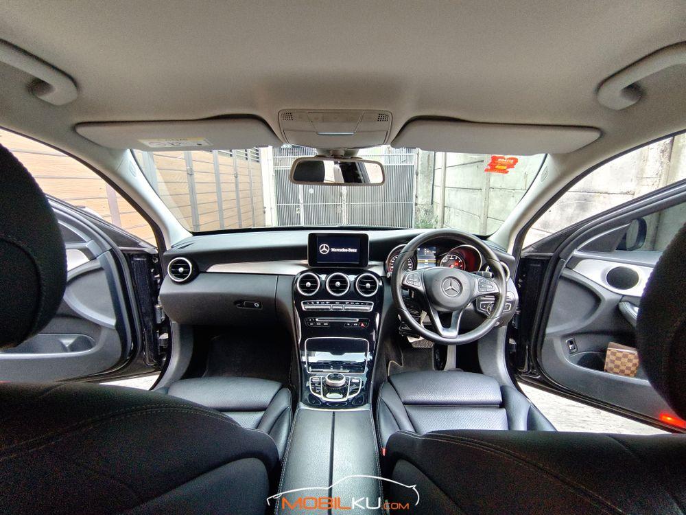 Mobil Mercedes-Benz C-Class 2017