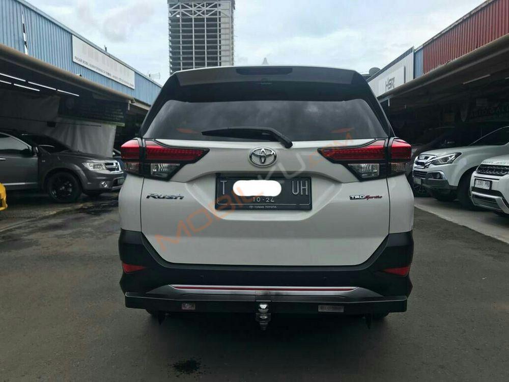 Mobil Toyota Rush 2019