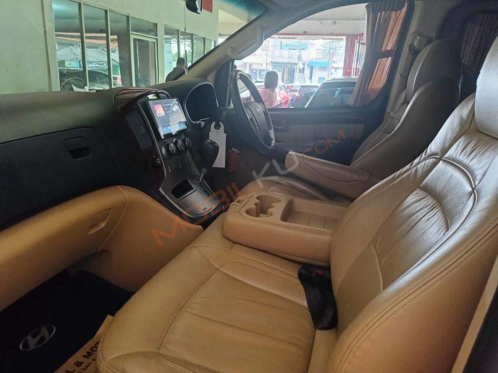 Mobil Hyundai H-1 2014