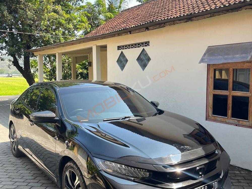 Mobil Honda Civic Hatchback 2019