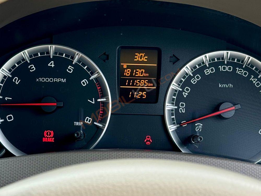 Mobil Suzuki Ertiga 2012