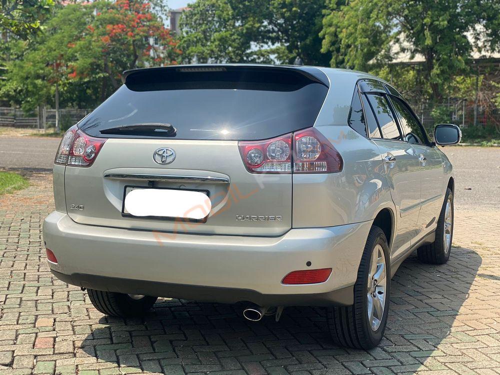 Mobil Toyota Harrier 2008
