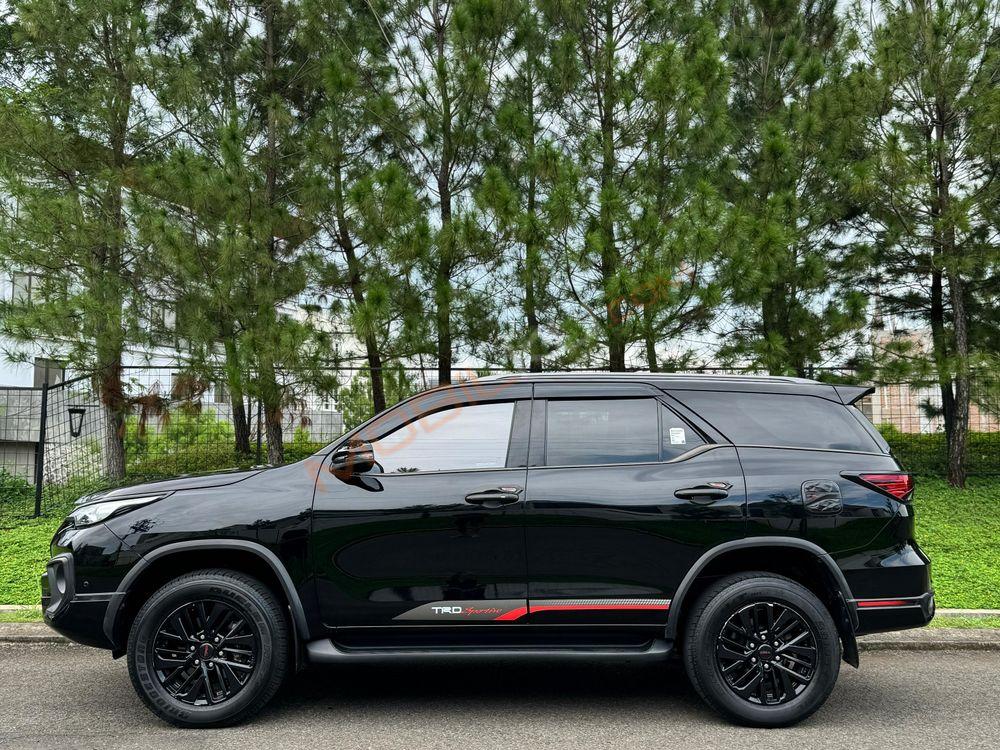 Mobil Toyota Fortuner 2019