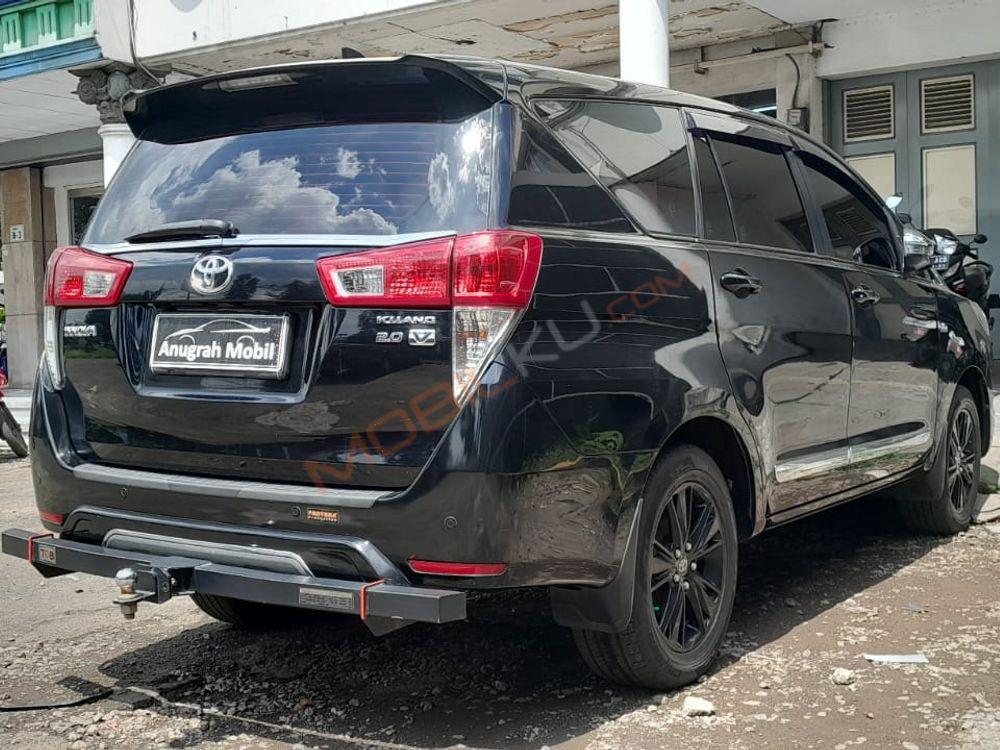 Mobil Toyota Kijang Innova 2017