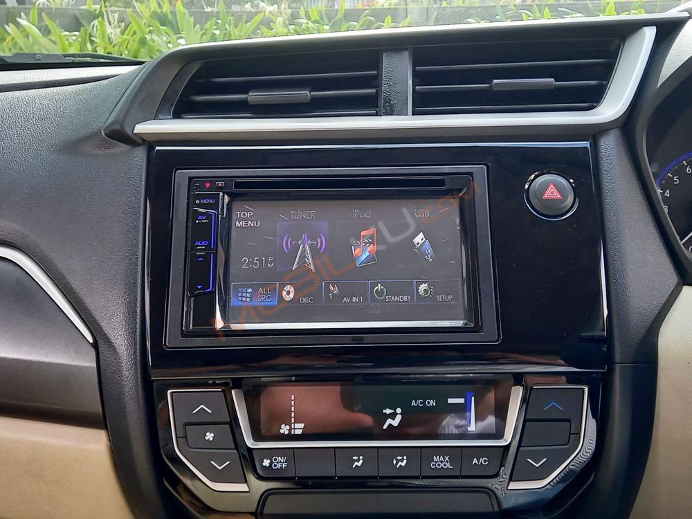 Mobil Honda Mobilio 2017