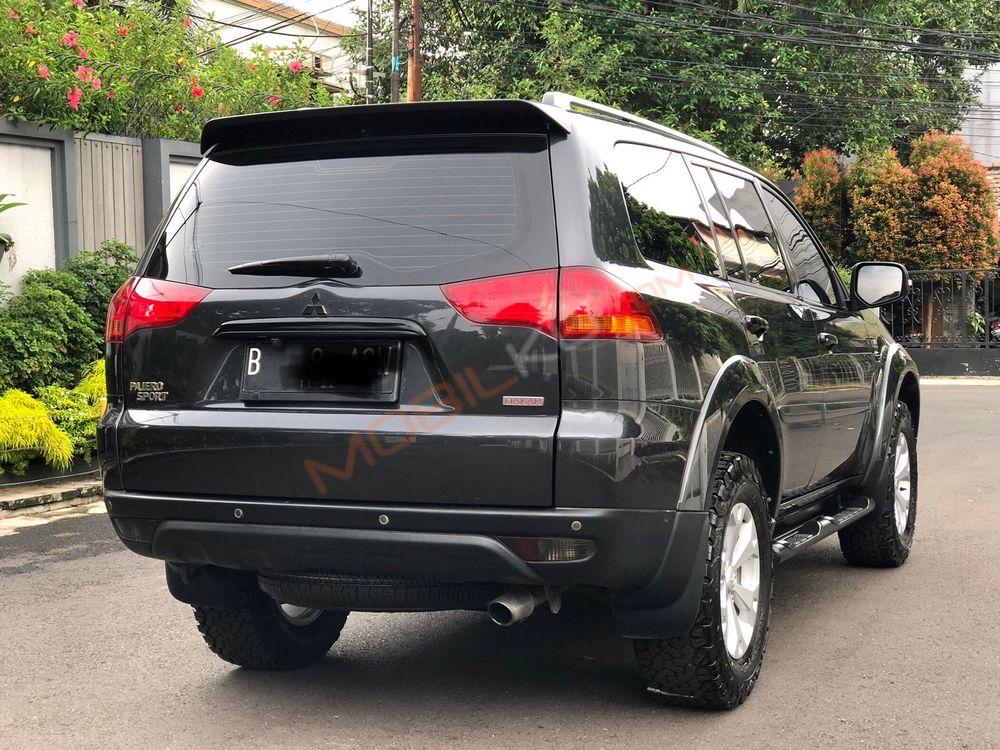 Mobil Mitsubishi Pajero Sport 2012