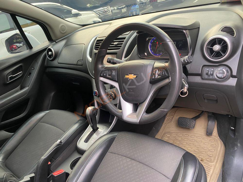 Mobil Chevrolet Trax 2016