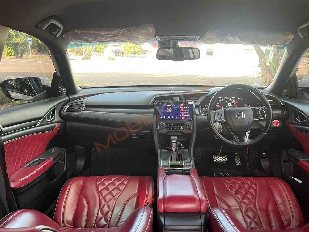 Mobil Honda Civic Hatchback 2020