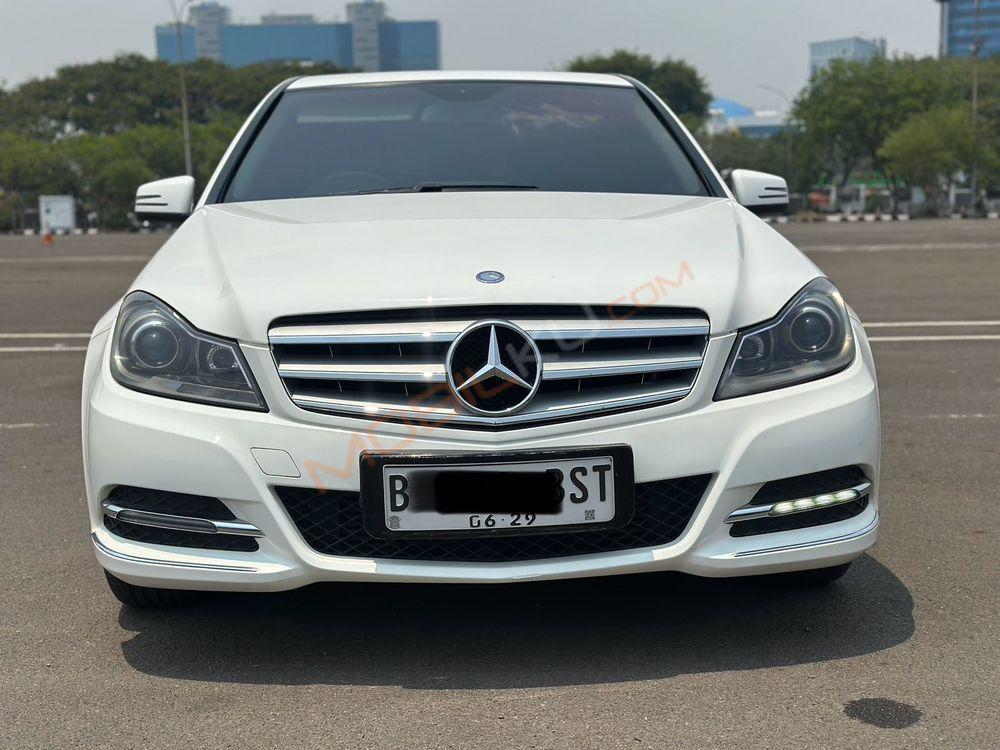 Mobil Mercedes-Benz C-Class 2014
