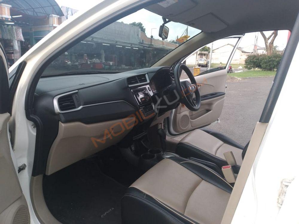 Mobil Honda Brio 2017