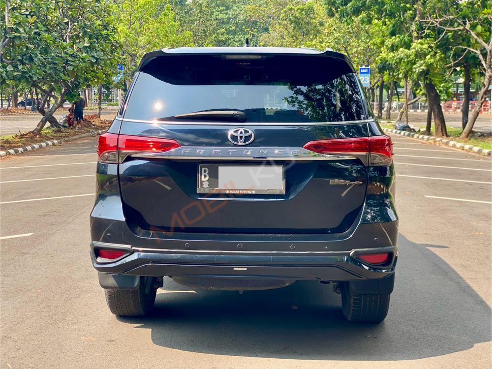 Mobil Toyota Fortuner 2020