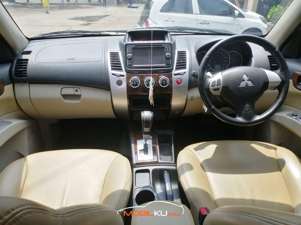 Mobil Mitsubishi Pajero Sport 2014