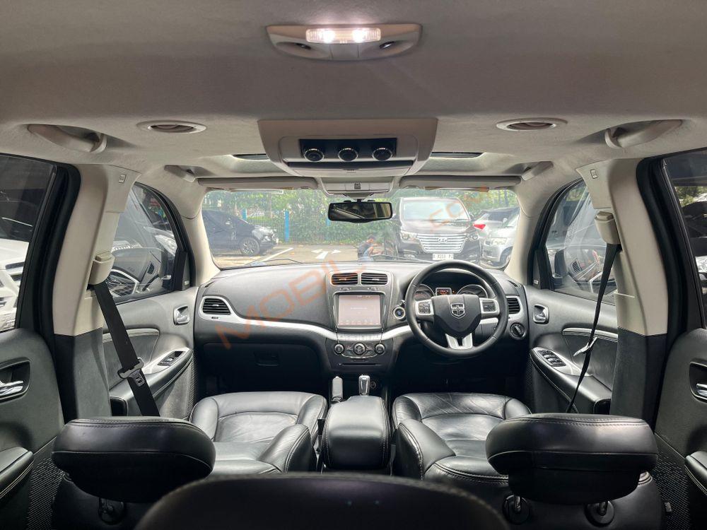Mobil Dodge Journey 2013