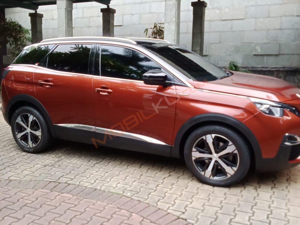 Mobil Peugeot 3008 2018