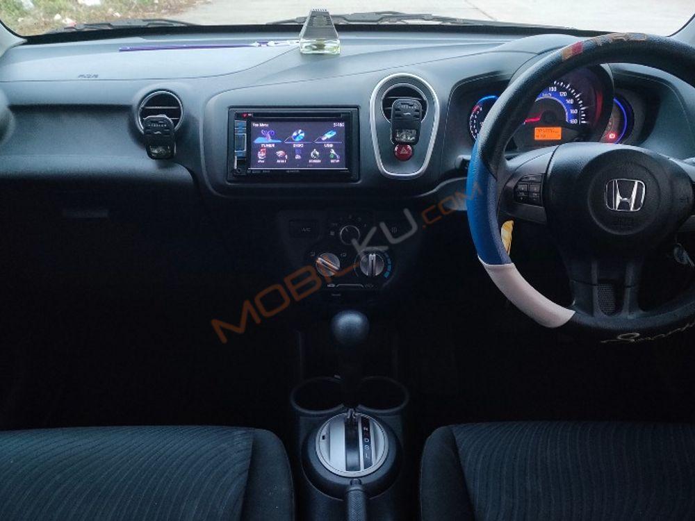 Mobil Honda Mobilio 2015